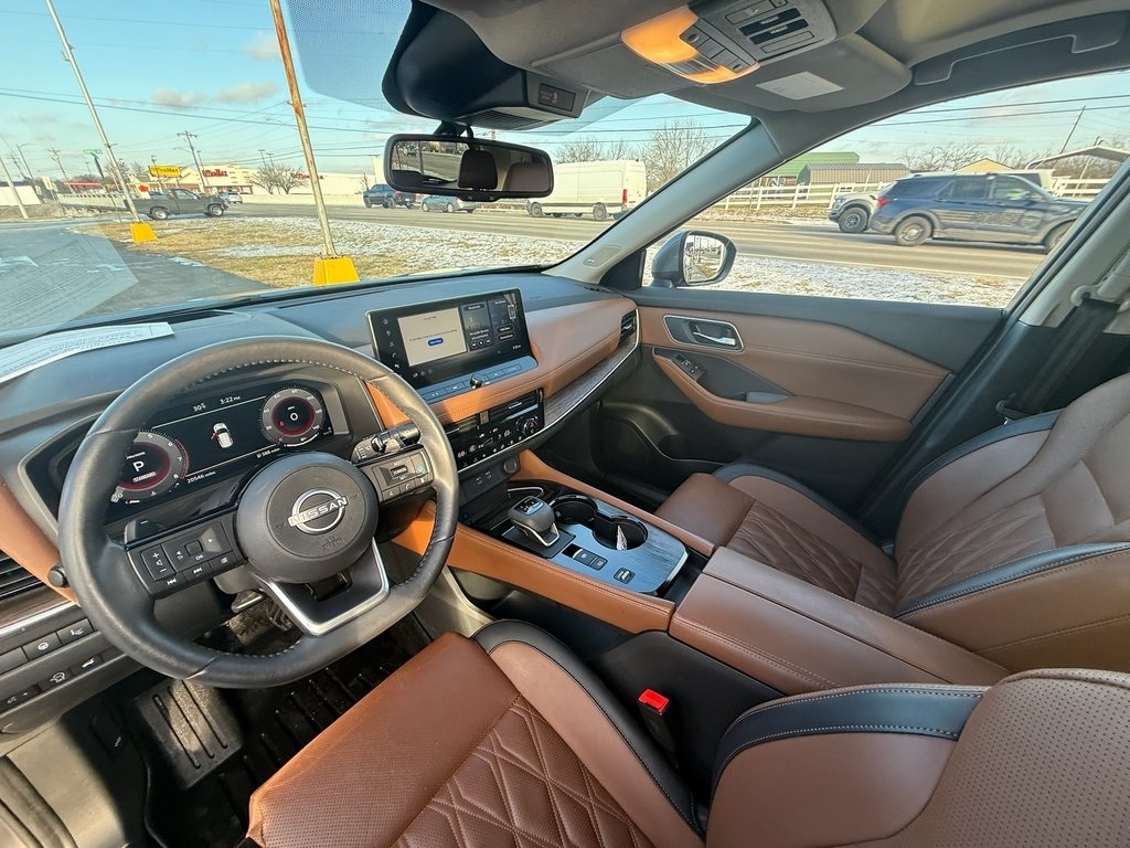 Nissan Rogue Platinum 2024