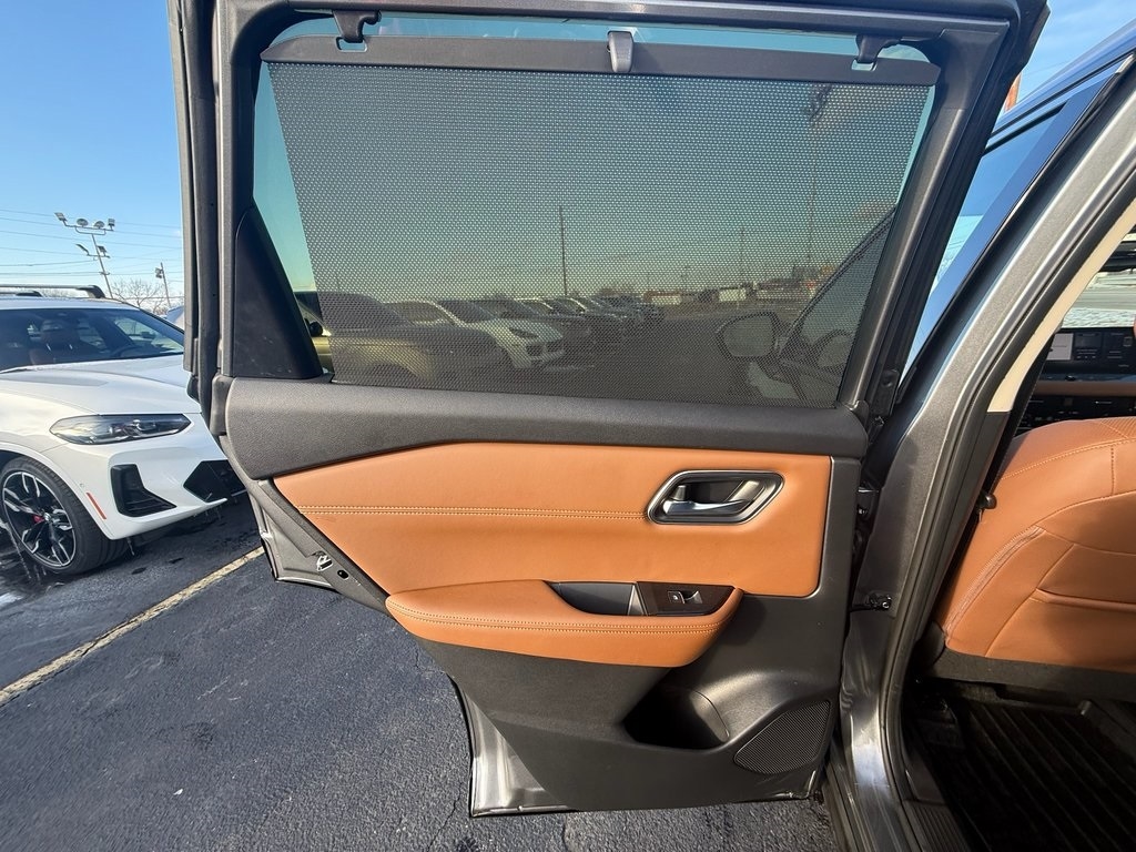 Nissan Rogue Platinum 2024