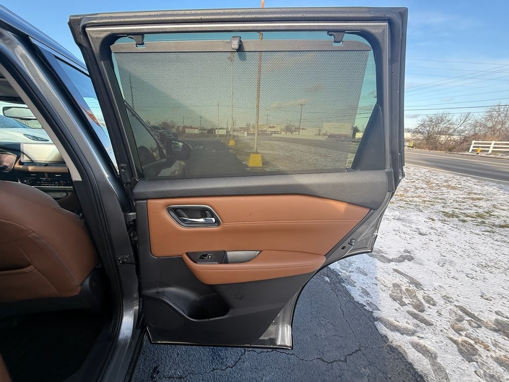 Nissan Rogue Platinum 2024