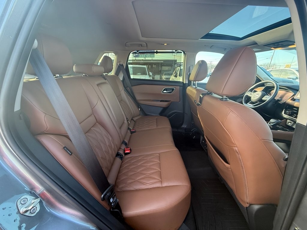 Nissan Rogue Platinum 2024