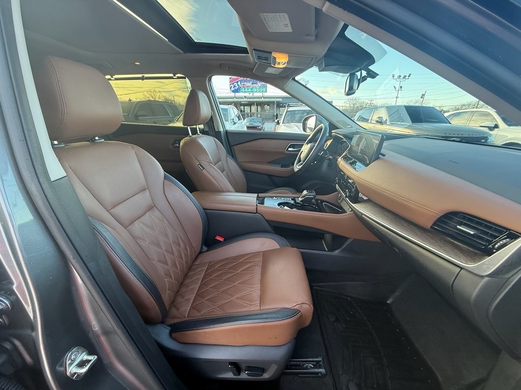 Nissan Rogue Platinum 2024