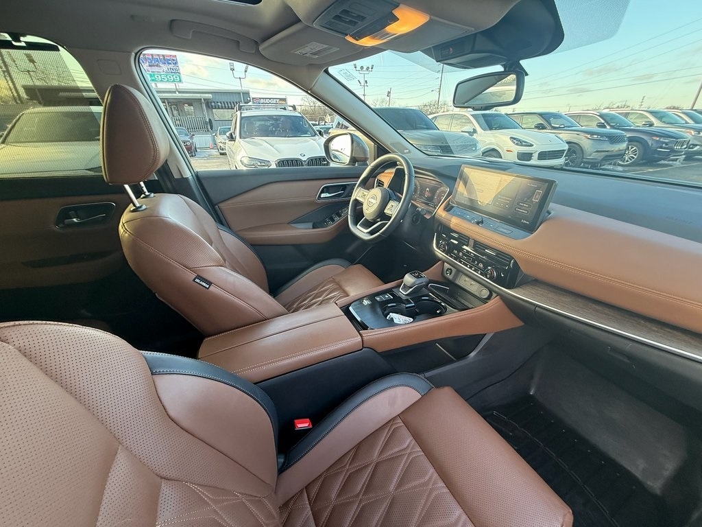 Nissan Rogue Platinum 2024