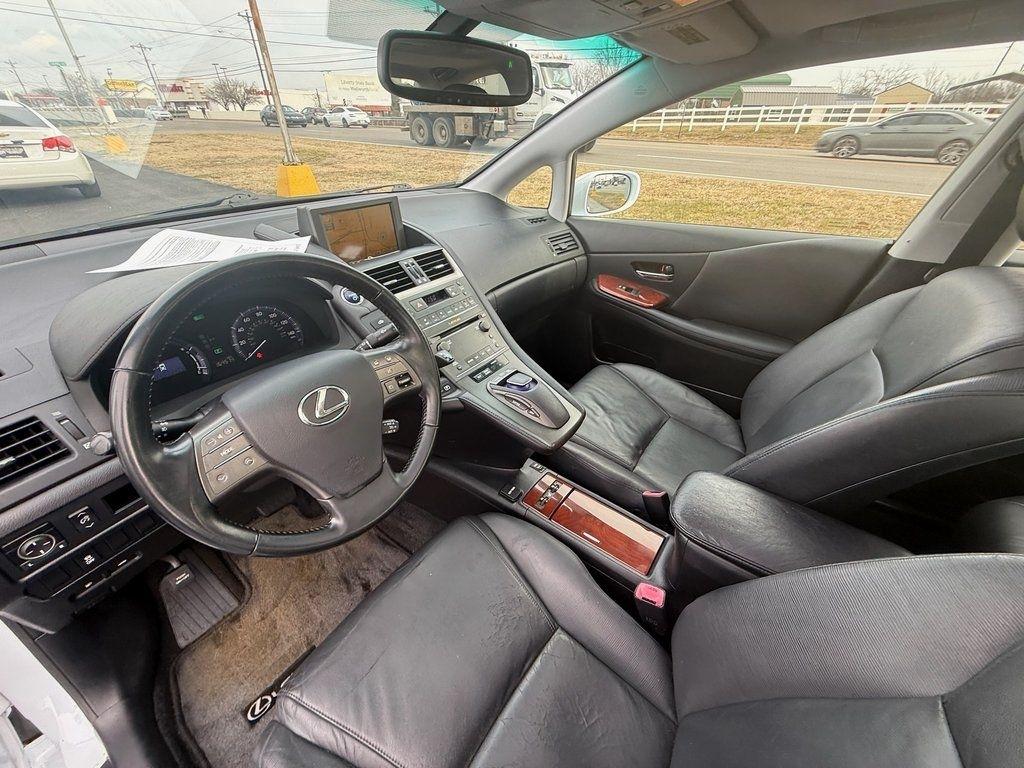 Lexus HS 250h Sedan 2010