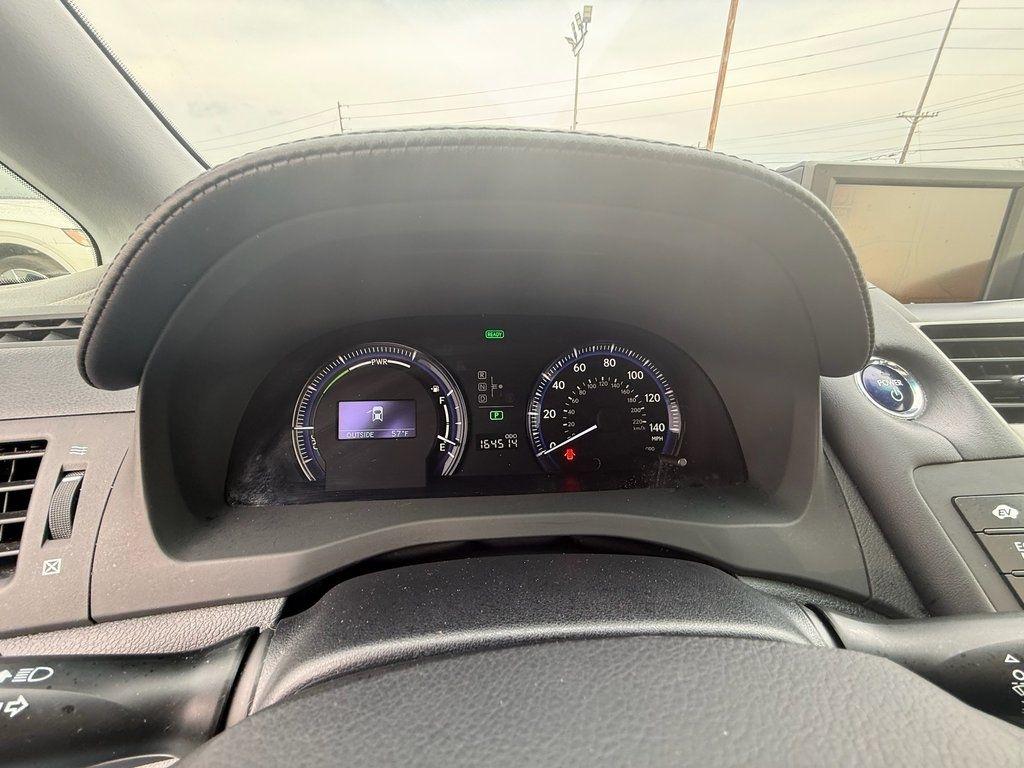 Lexus HS 250h Sedan 2010