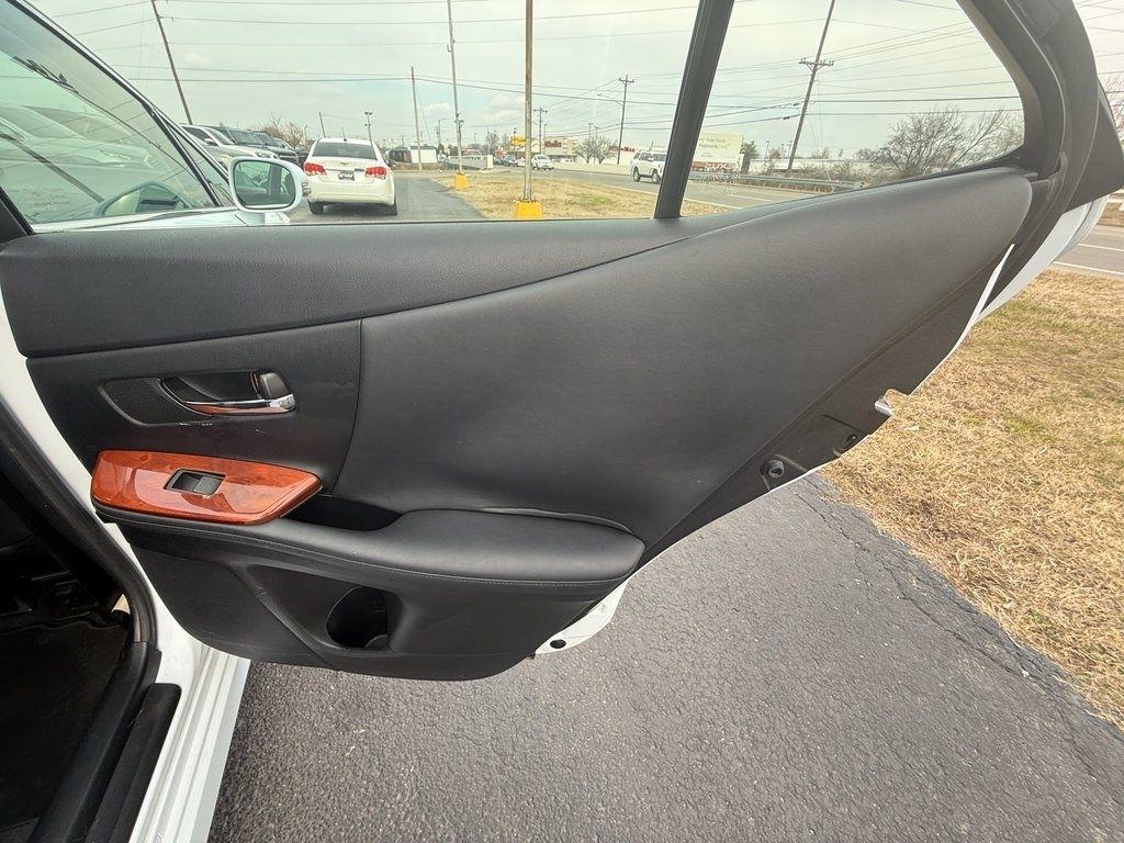 Lexus HS 250h Sedan 2010