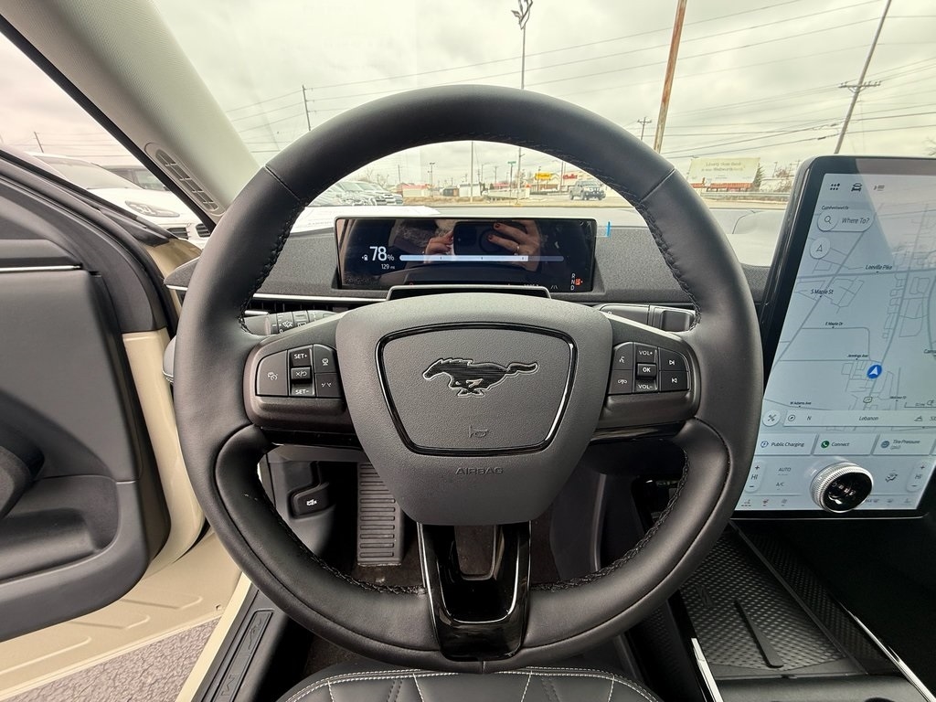 Ford Mustang Mach-E Select 2025