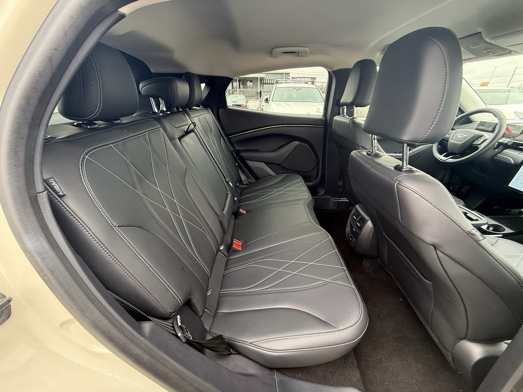 Ford Mustang Mach-E Select 2025