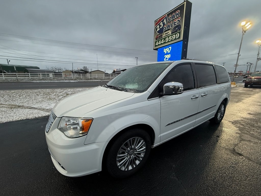 Chrysler Town & Country Touring-L 2016