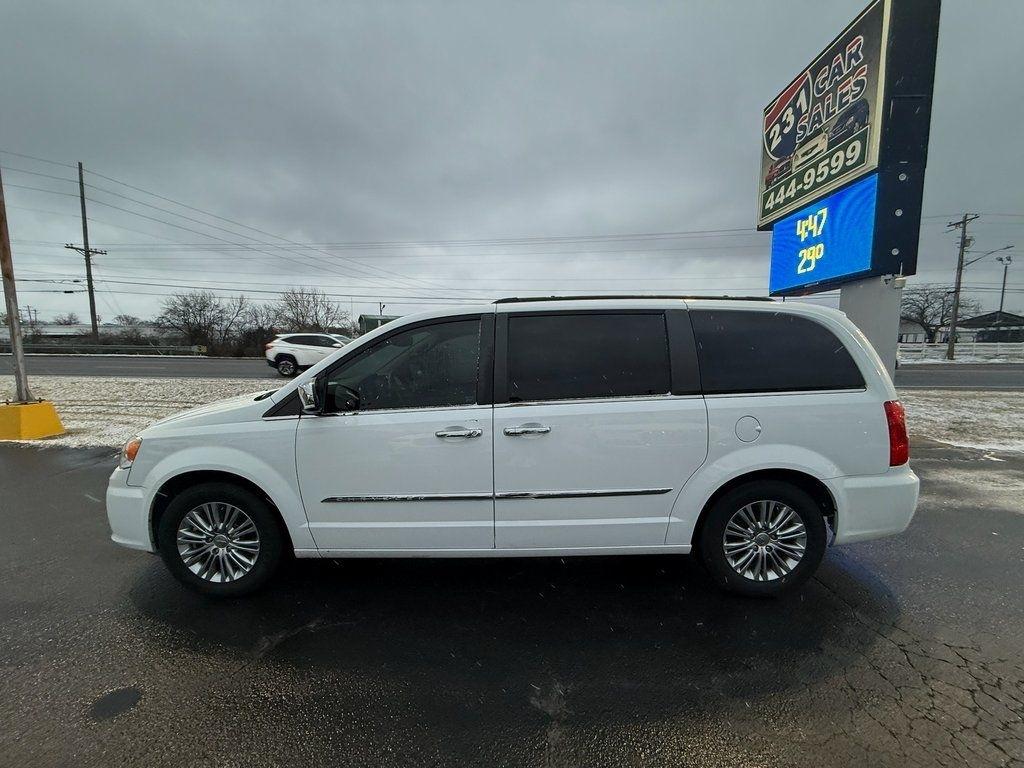 Chrysler Town & Country Touring-L 2016
