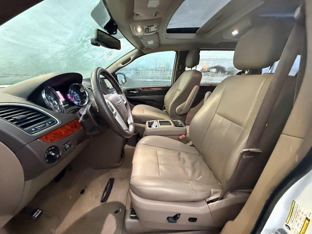 Chrysler Town & Country Touring-L 2016