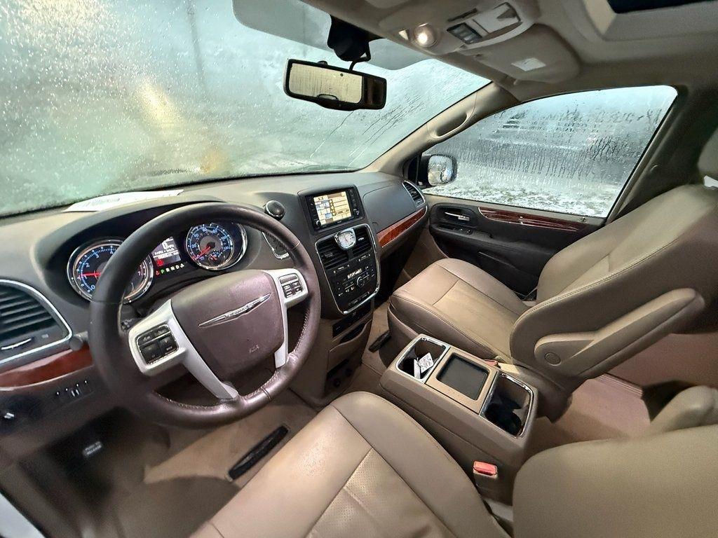 Chrysler Town & Country Touring-L 2016