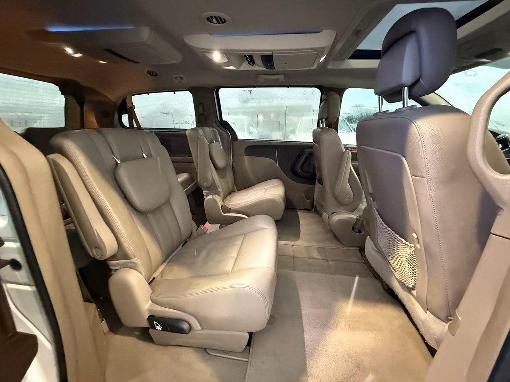 Chrysler Town & Country Touring-L 2016