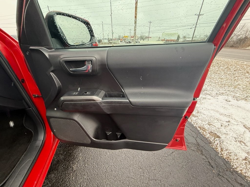 Toyota Tacoma SR5 Double Cab Long Bed V6 6AT 4WD 2023