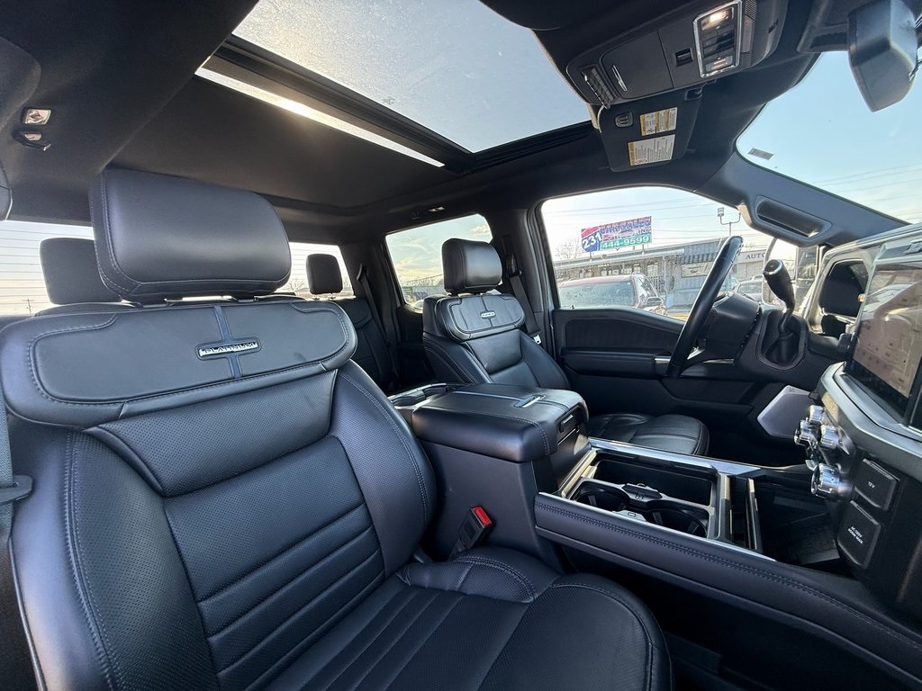 Ford F-250 SD Platinum Crew Cab 4WD 2025