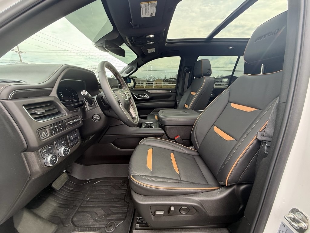 GMC Yukon Denali 4WD 2024