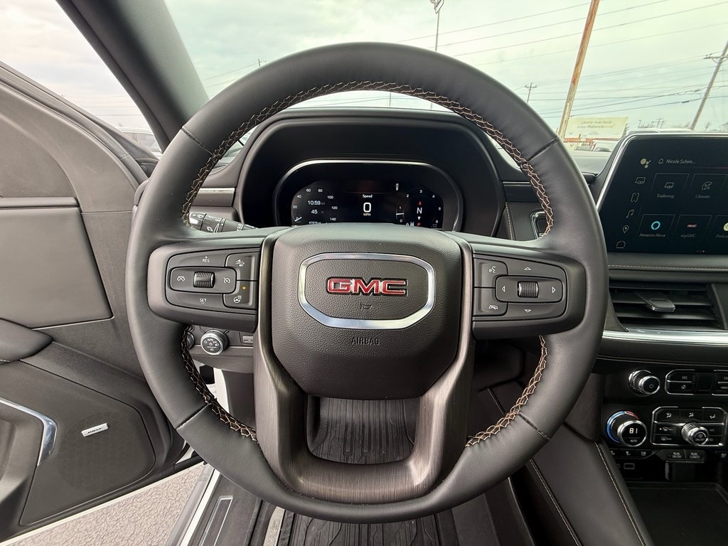GMC Yukon Denali 4WD 2024