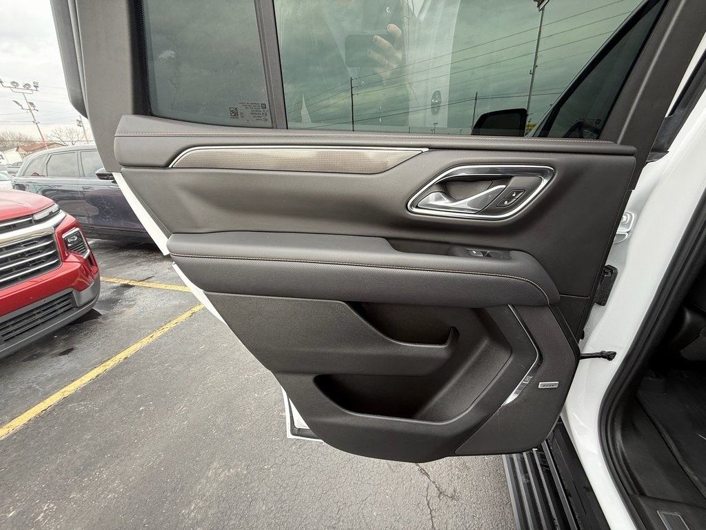 GMC Yukon Denali 4WD 2024