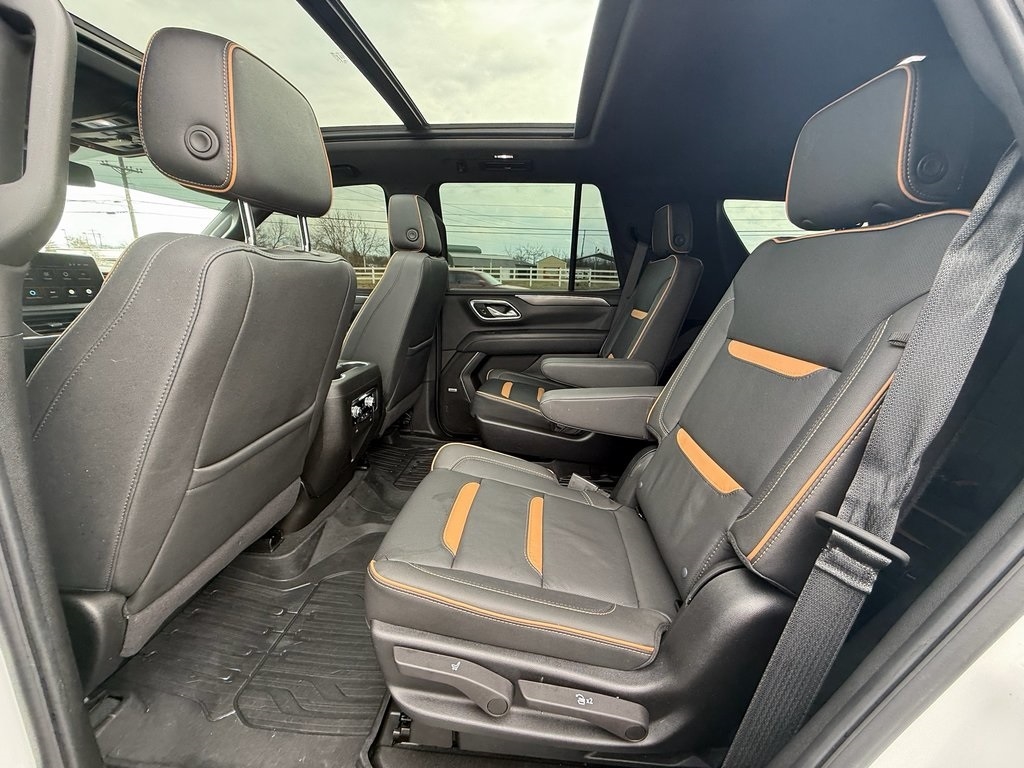 GMC Yukon Denali 4WD 2024