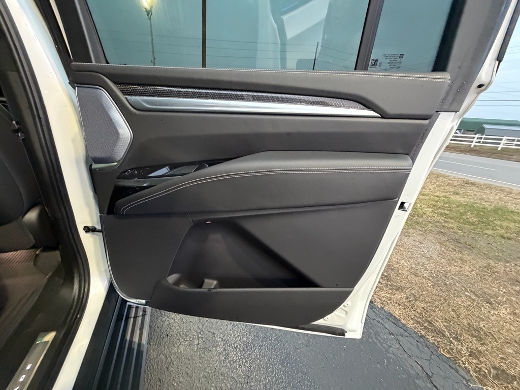 Cadillac Escalade ESV V 4WD 2025