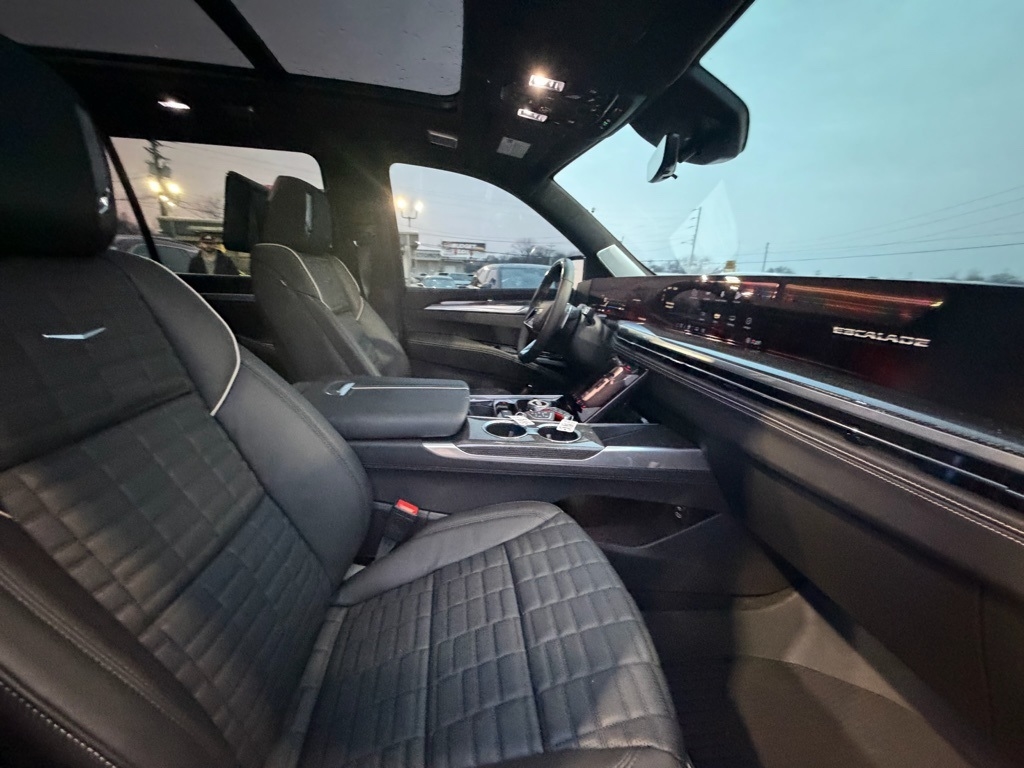 Cadillac Escalade ESV V 4WD 2025