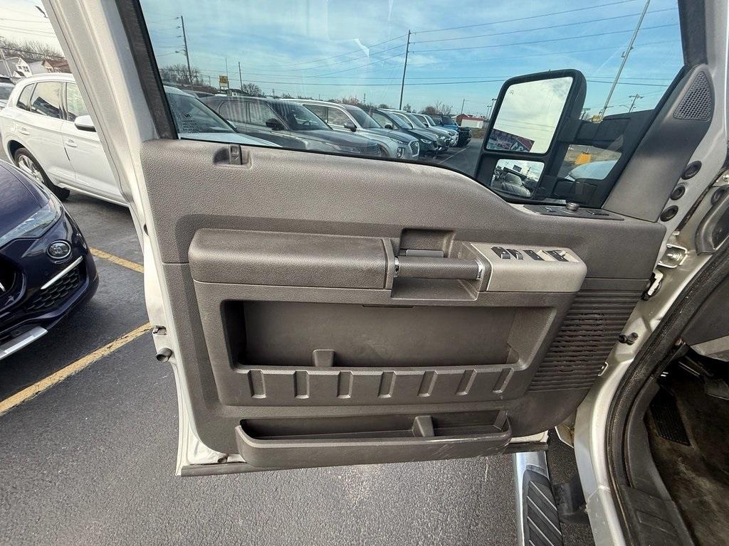 Ford F-250 SD Lariat Crew Cab 4WD 2012