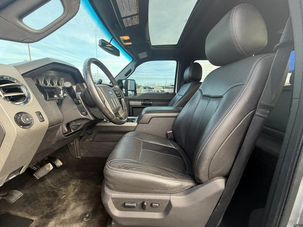 Ford F-250 SD Lariat Crew Cab 4WD 2012