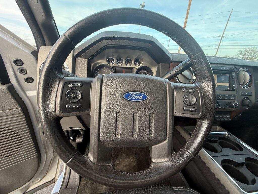 Ford F-250 SD Lariat Crew Cab 4WD 2012