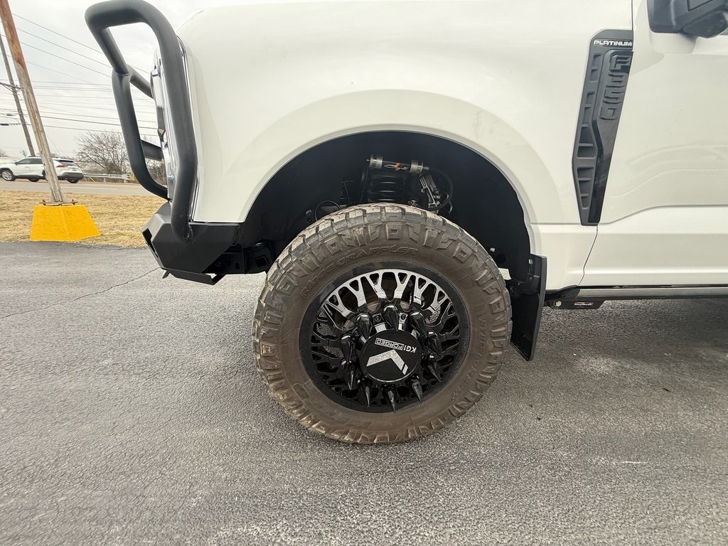 Ford F-350 SD Platinum Crew Cab Long Box 4WD DRW 2025