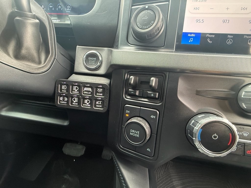 Ford F-350 SD Platinum Crew Cab Long Box 4WD DRW 2025