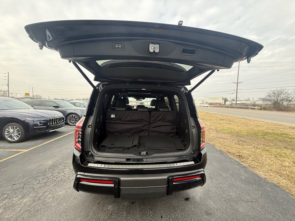 Nissan Armada PRO-4X 4WD 2025