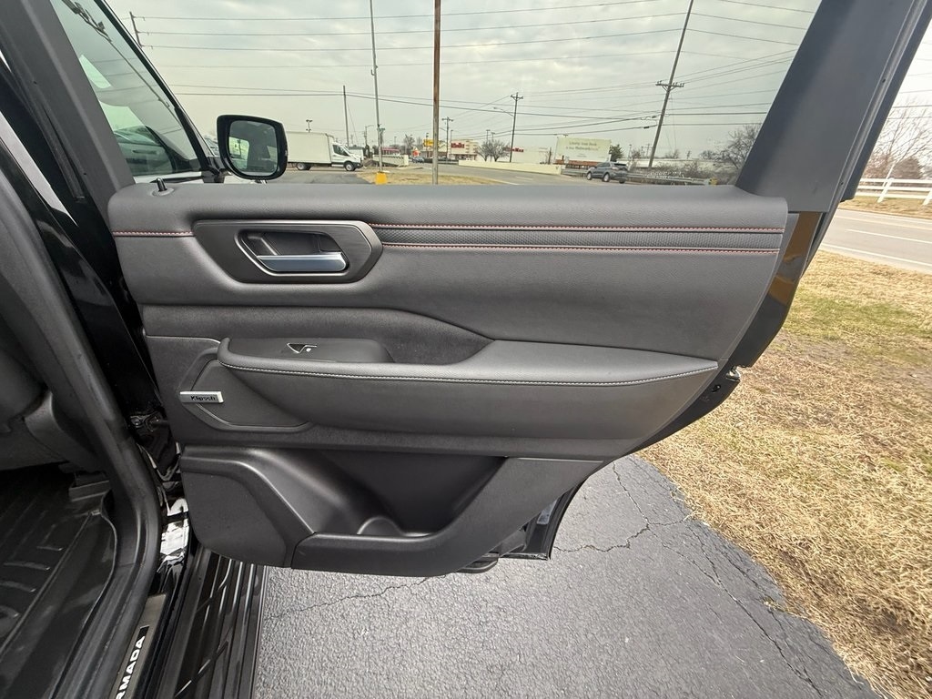 Nissan Armada PRO-4X 4WD 2025