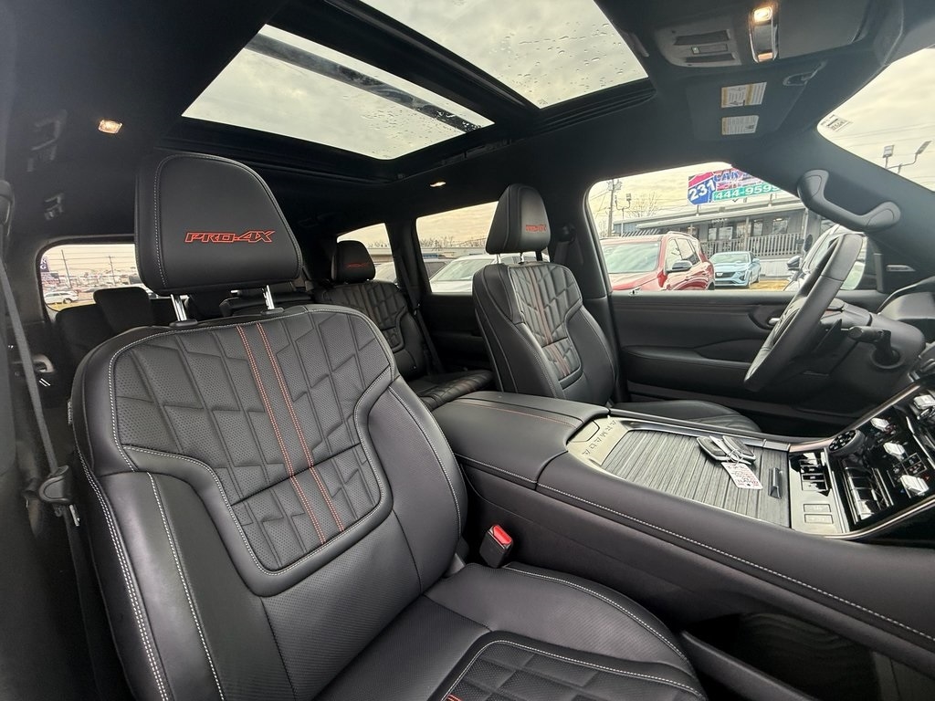 Nissan Armada PRO-4X 4WD 2025