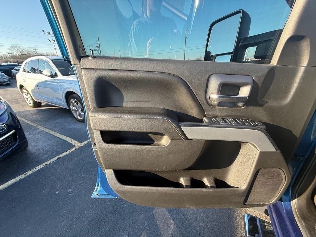 Chevrolet Silverado 2500HD LT Crew Cab 4WD 2015