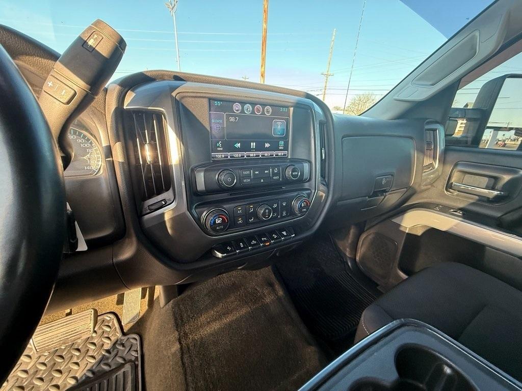 Chevrolet Silverado 2500HD LT Crew Cab 4WD 2015