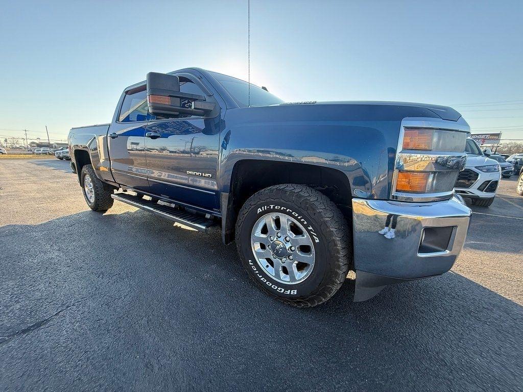 2015 Chevrolet Silverado 2500HD LT Crew Cab 4WD