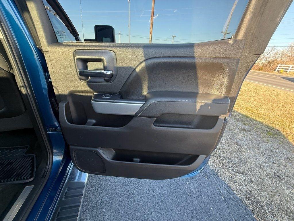 Chevrolet Silverado 2500HD LT Crew Cab 4WD 2015