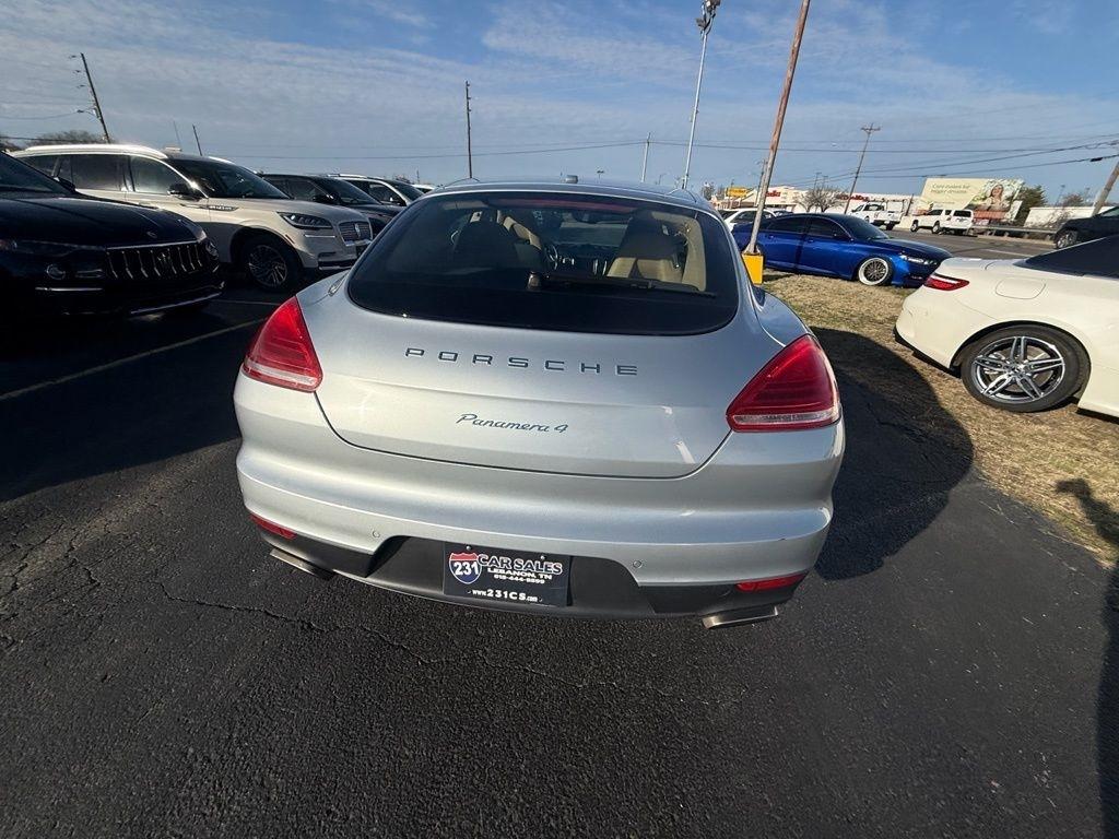 Porsche Panamera 4 2015