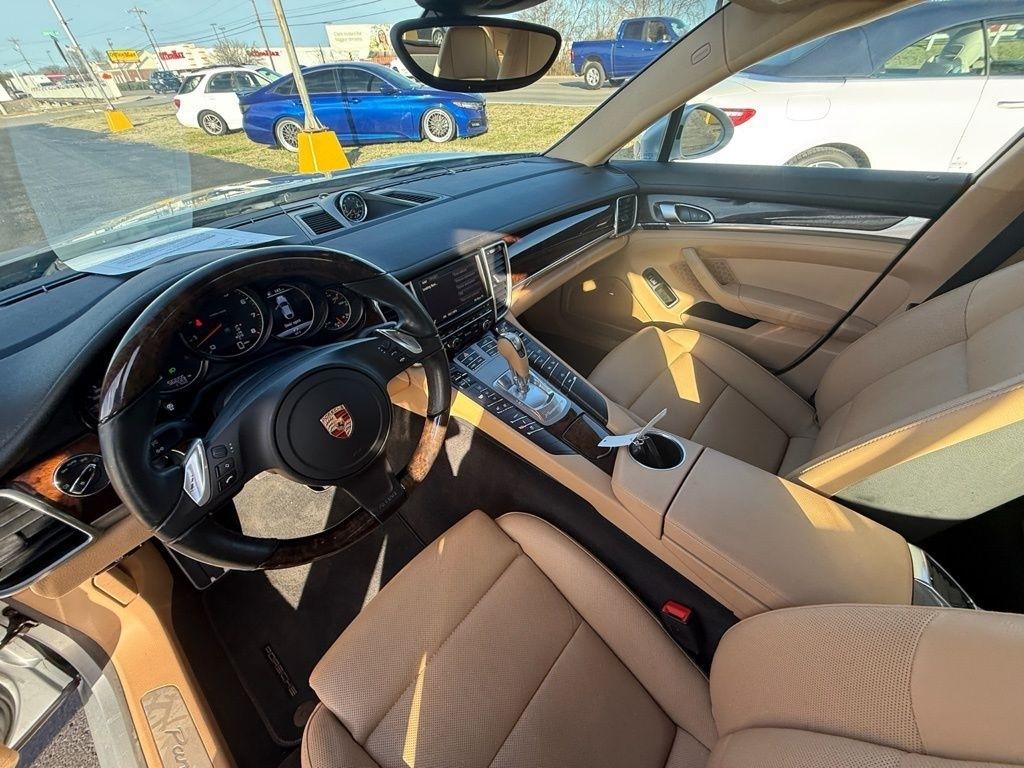 Porsche Panamera 4 2015