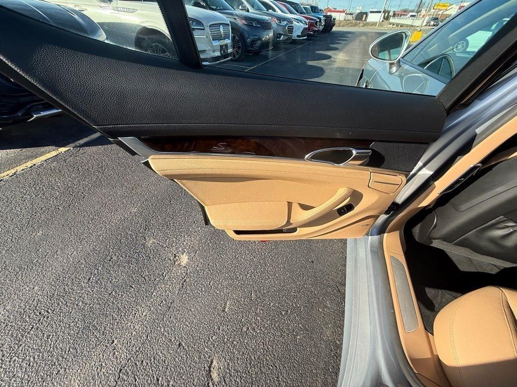 Porsche Panamera 4 2015