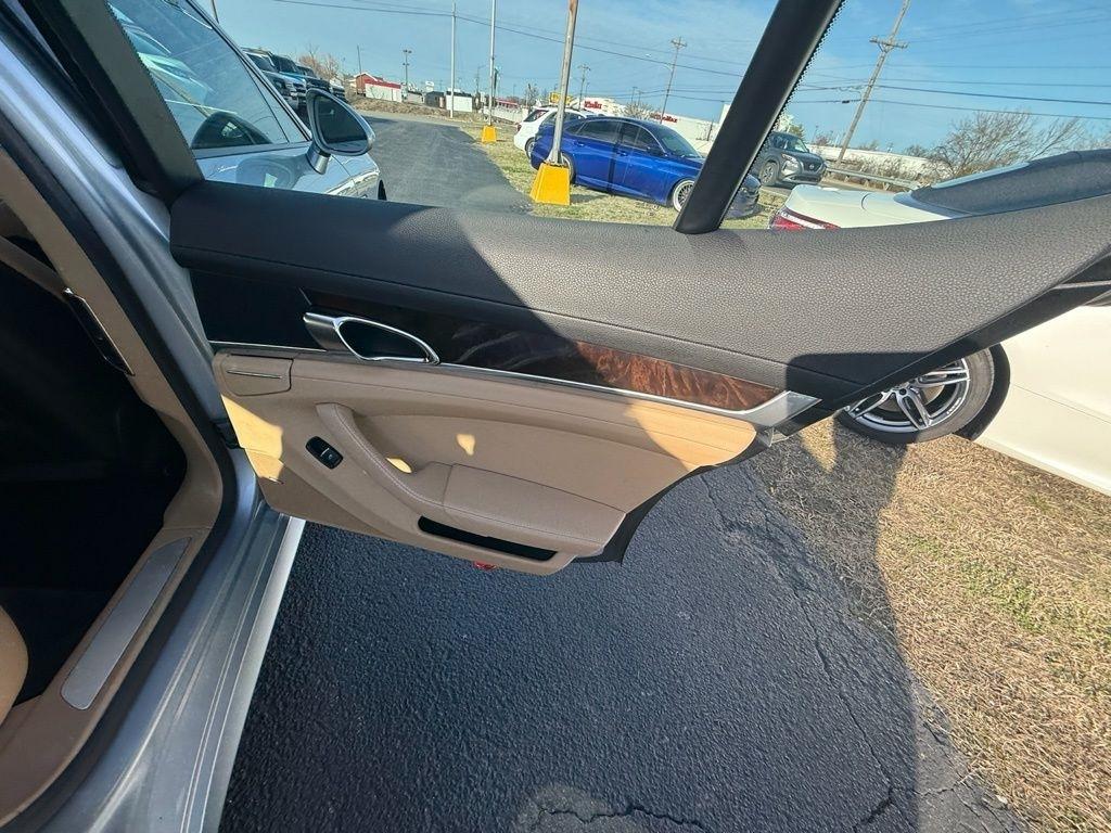 Porsche Panamera 4 2015