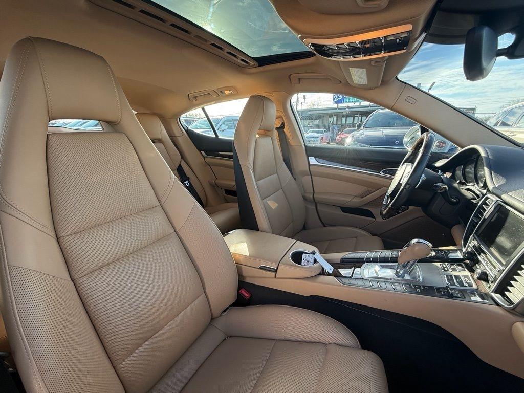 Porsche Panamera 4 2015