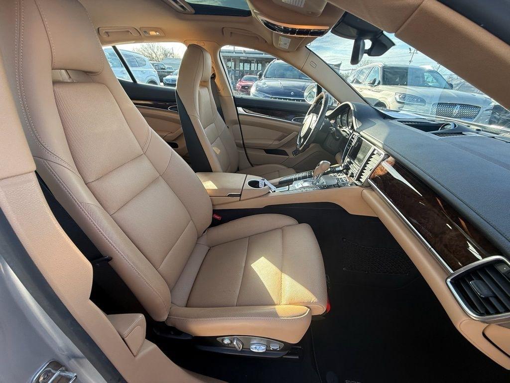 Porsche Panamera 4 2015