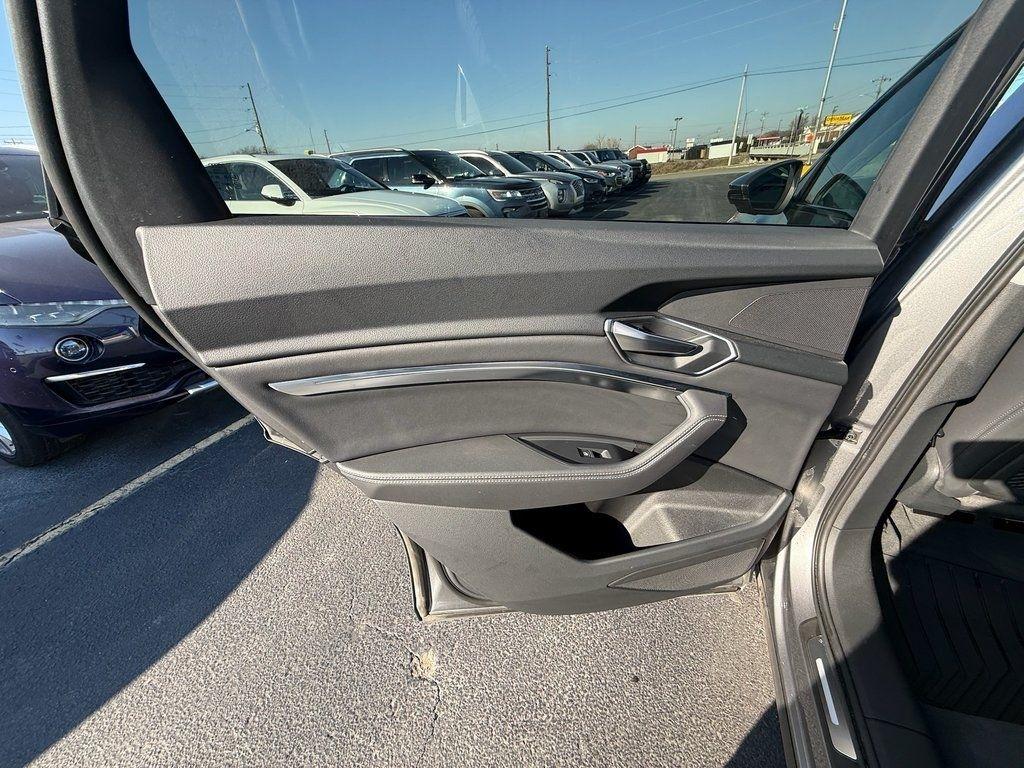 Audi E-Tron Premium quattro 2023