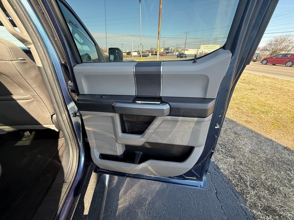 Ford F-150 XLT SuperCrew 5.5-ft. Bed 4WD 2016