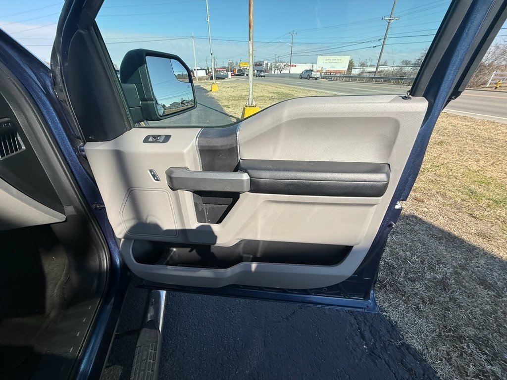 Ford F-150 XLT SuperCrew 5.5-ft. Bed 4WD 2016