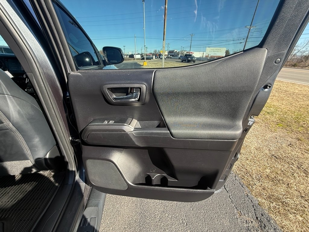 Toyota Tacoma SR5 Double Cab Long Bed V6 6AT 4WD 2020