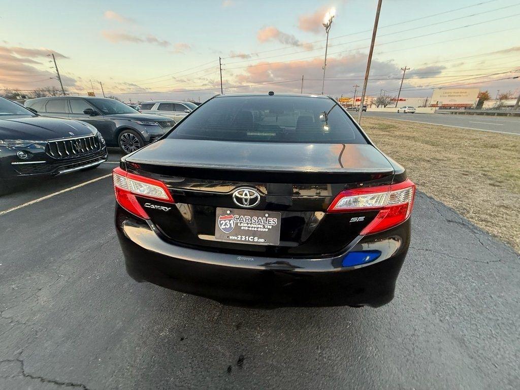 Toyota Camry SE 2012