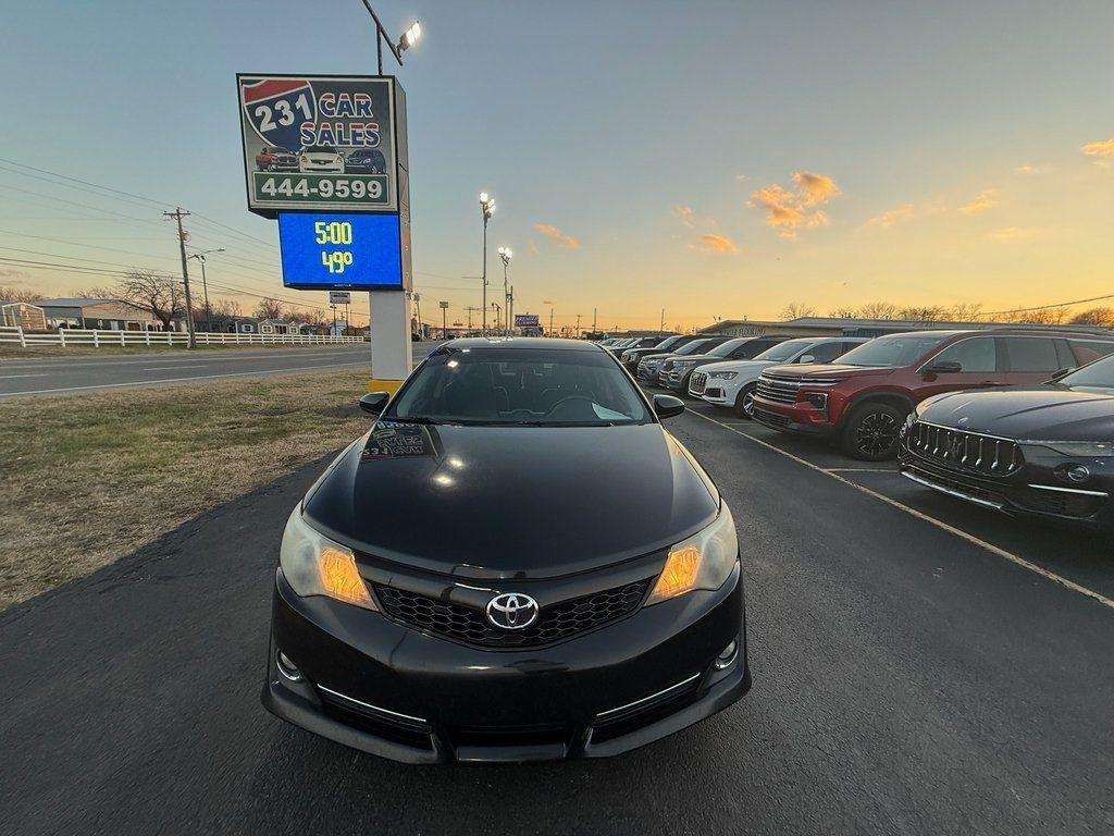 Toyota Camry SE 2012