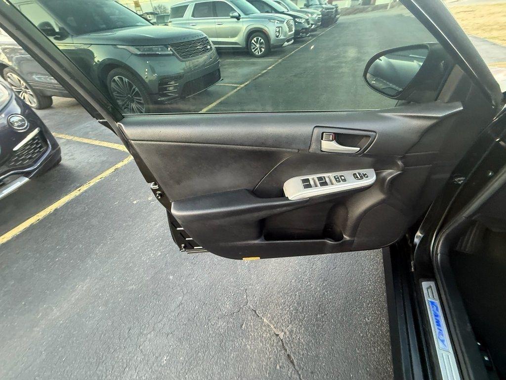 Toyota Camry SE 2012