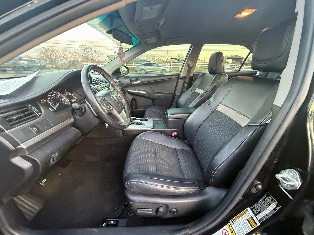 Toyota Camry SE 2012